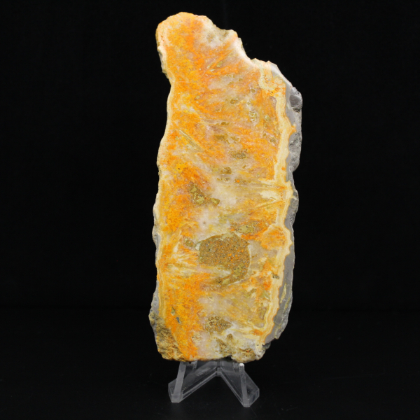 Espécime polido de jaspe vulcânico Bumblebee