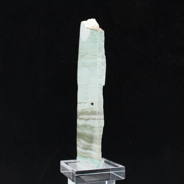 Pedra de aragonita verde ideal para coleção