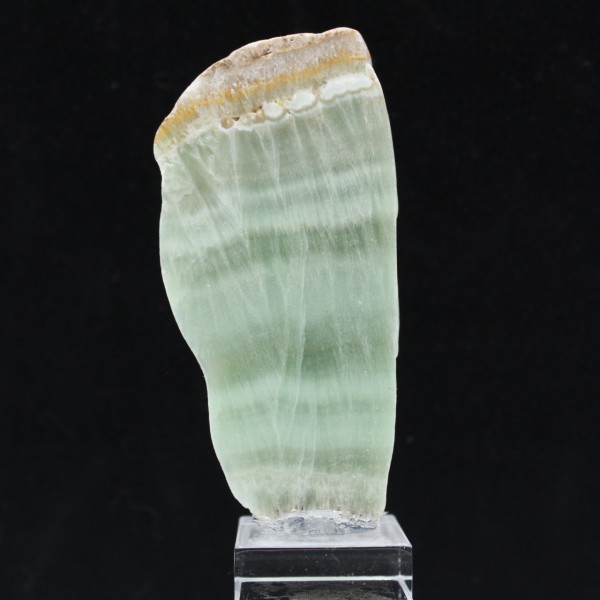 Pedra de aragonita verde ideal para coleção