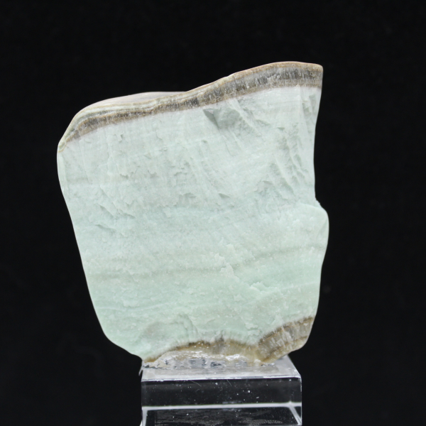 Fatia de aragonita verde para coleção de minerais