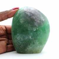 Pedra polida com fluorita verde