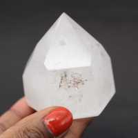 Prisma de cristal de quartzo com inclusão de clorita