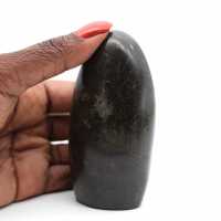 Pedra polida de diopsídio