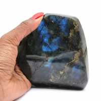 Labradorite polida em forma livre