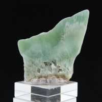 Fatia de aragonita verde para coleção de minerais