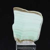 Fatia de aragonita verde para coleção de minerais
