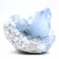 Rara geodo de celestita azul de Madagascar