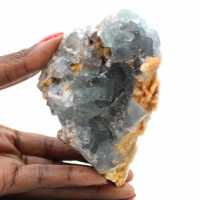 Espécime de fluorita em matriz: Cristais marroquinos autênticos