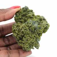 Epidoto marroquino sobre matriz transparente