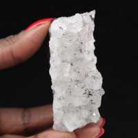 Cristais de quartzo goethita marroquino, drusa pequena de 120g