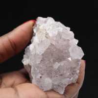 Pequeno quartzo com goethita, pedra de colecionador do Marrocos.