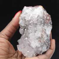 Pequeno exemplar de quartzo goethita, cristais brutos de Marrocos.