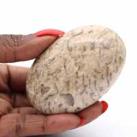 Seixo de feldspato de Madagascar – Espécime natural Seixo de feldspato de Madagascar – Espécime natural