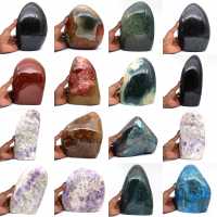 Pedra ornamental grande