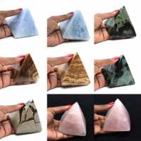 Blauwe calciet piramide