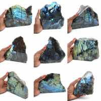 Labradorite polida unilateralmente, item de colecionador