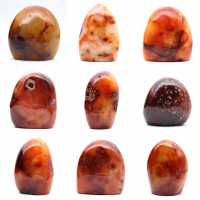 Pequena peça de cornalina polida - espécime mineral decorativo (Madagascar)