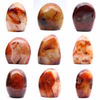 Pequena peça de cornalina polida - espécime mineral decorativo (Madagascar) Pequena peça de cornalina polida - espécime mineral decorativo (Madagascar)