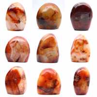 Pequena peça de cornalina polida - espécime mineral decorativo (Madagascar) Pequena peça de cornalina polida - espécime mineral decorativo (Madagascar)