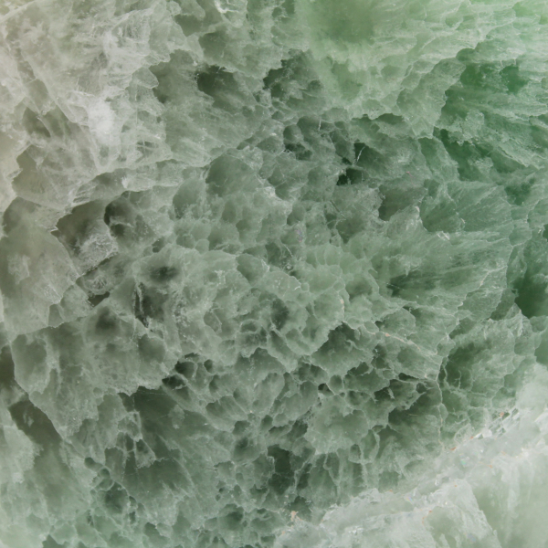 Forma livre de fluorita verde