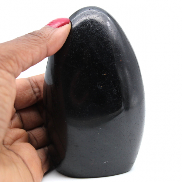 Pedra de turmalina negra natural