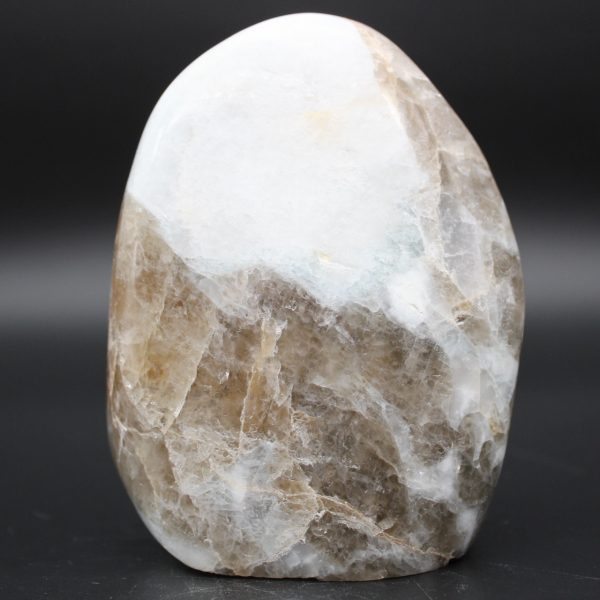 Pedra com inclusão de turmalina de Madagascar