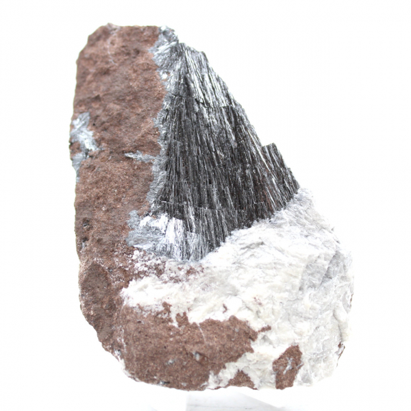 Pedra pirolusita crua