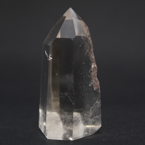 Prisma de cristal de rocha ressurgido