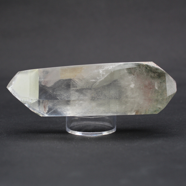 Prisma de quartzo biterminado com inclusão e fantasma