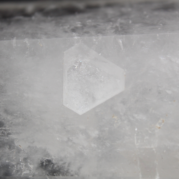 Prisma de quartzo com terminação em bits re-superfície