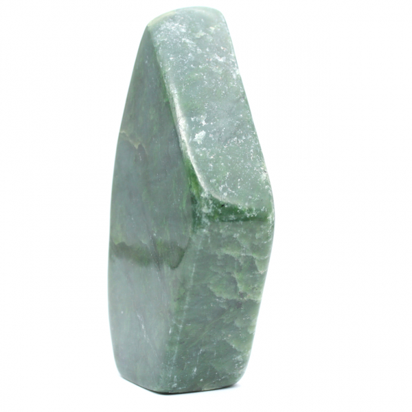 Jade nefrite polido ornamental