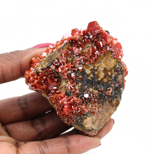 Cristais de vanadinite em ganga