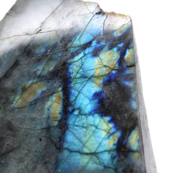 Pedra natural de labradorite com um lado polido