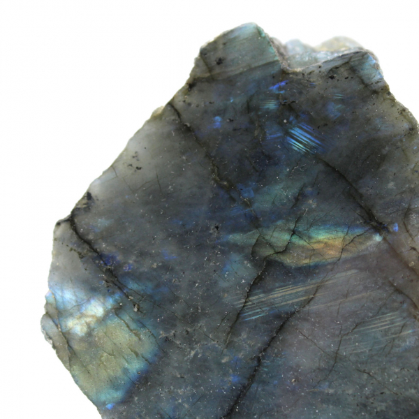 Labradorite um lado polido