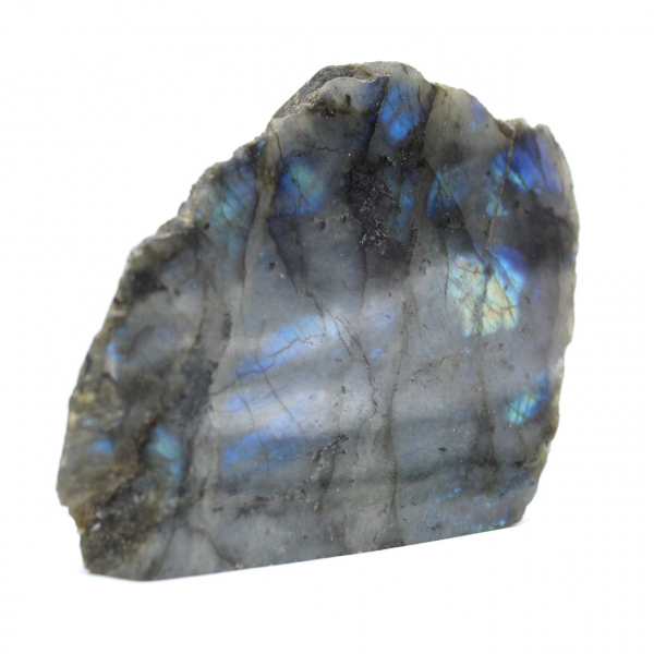 Labradorite ornamental com um lado polido