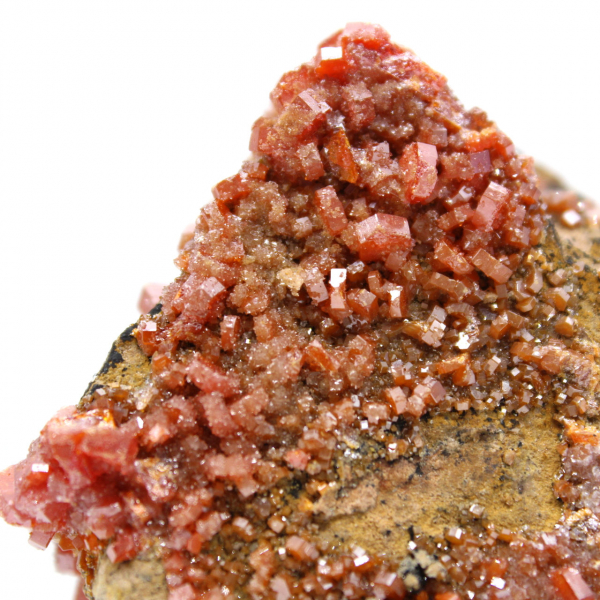 Cristalização de vanadinite natural