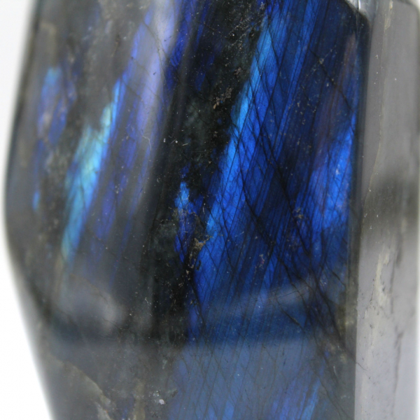 Pedra labradorite polida de forma livre