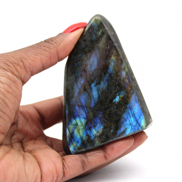 Labradorite polida em forma livre