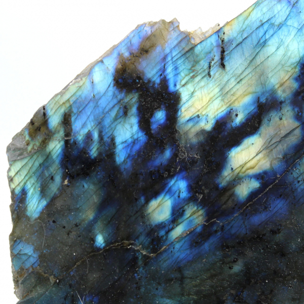 Labradorite polida unilateralmente, item de colecionador