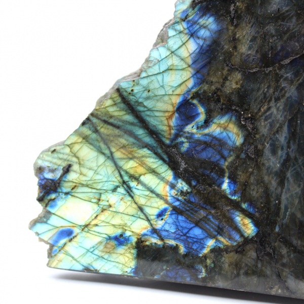Labradorite natural polida de um lado
