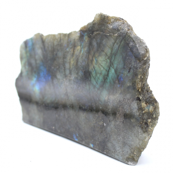 Labradorite ornamental polida de um lado