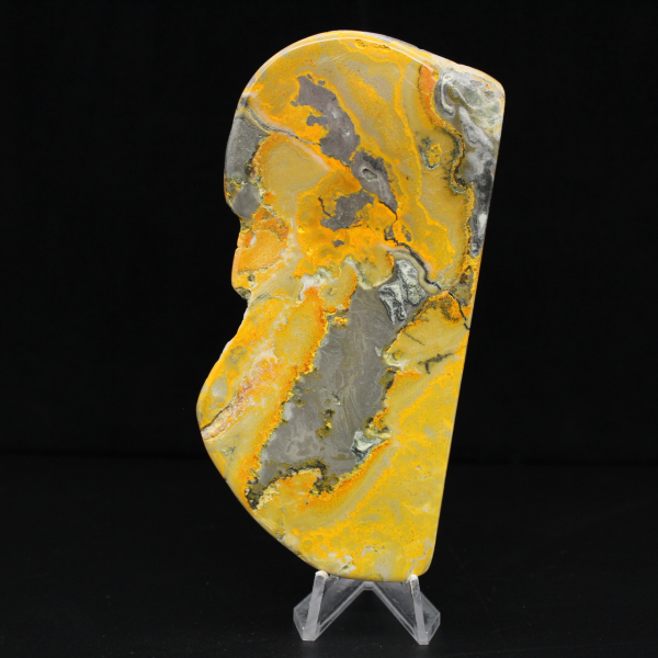 Ornamento grande de abelha em jaspe polido