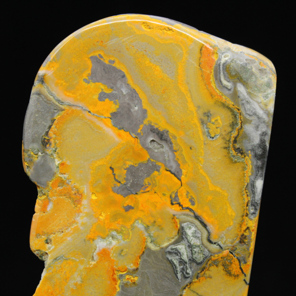 Ornamento grande de abelha em jaspe polido