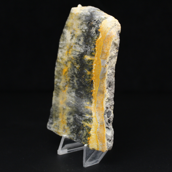 Espécime compacto polido de Jaspe Abelha