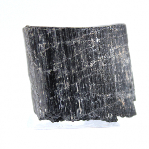 Cristal de turmalina negra bruta