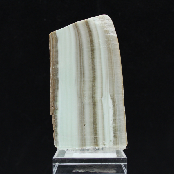 Fatia polida de aragonita verde mineral bruto de qualidade