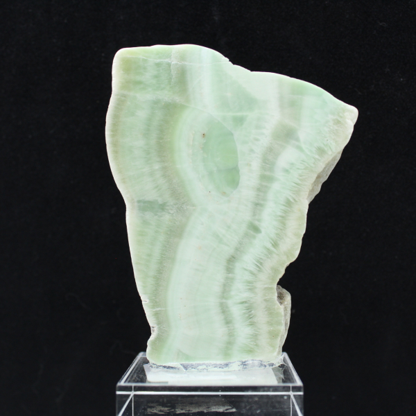 Fatia polida de aragonita verde mineral bruto de qualidade