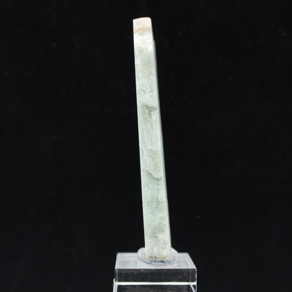 Pedra de aragonita verde ideal para coleção