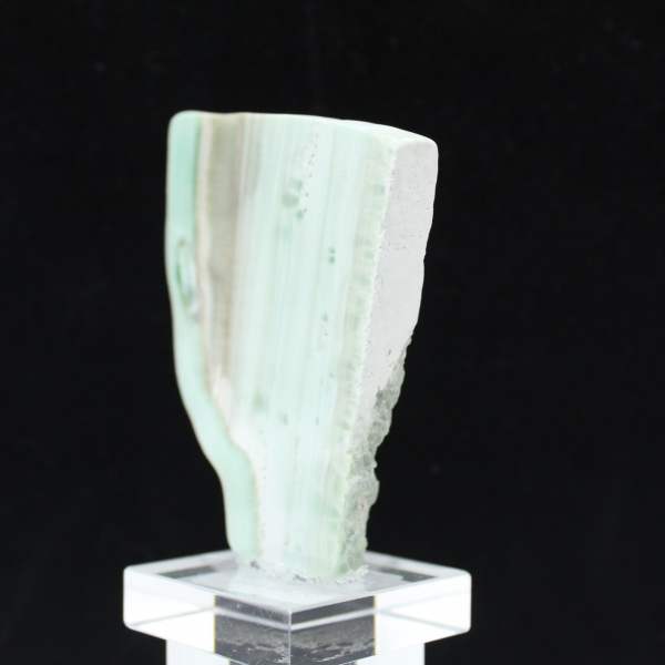 Fatia de pedra de aragonita verde natural