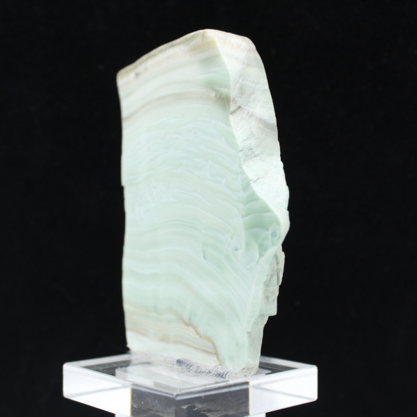 Fatia polida de aragonita verde mineral bruto de qualidade